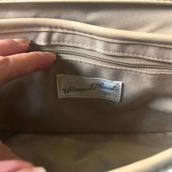 NWT … UNIVERSAL THREAD Cream Sherpa Crossbody / Purse - Picture 9 of 10